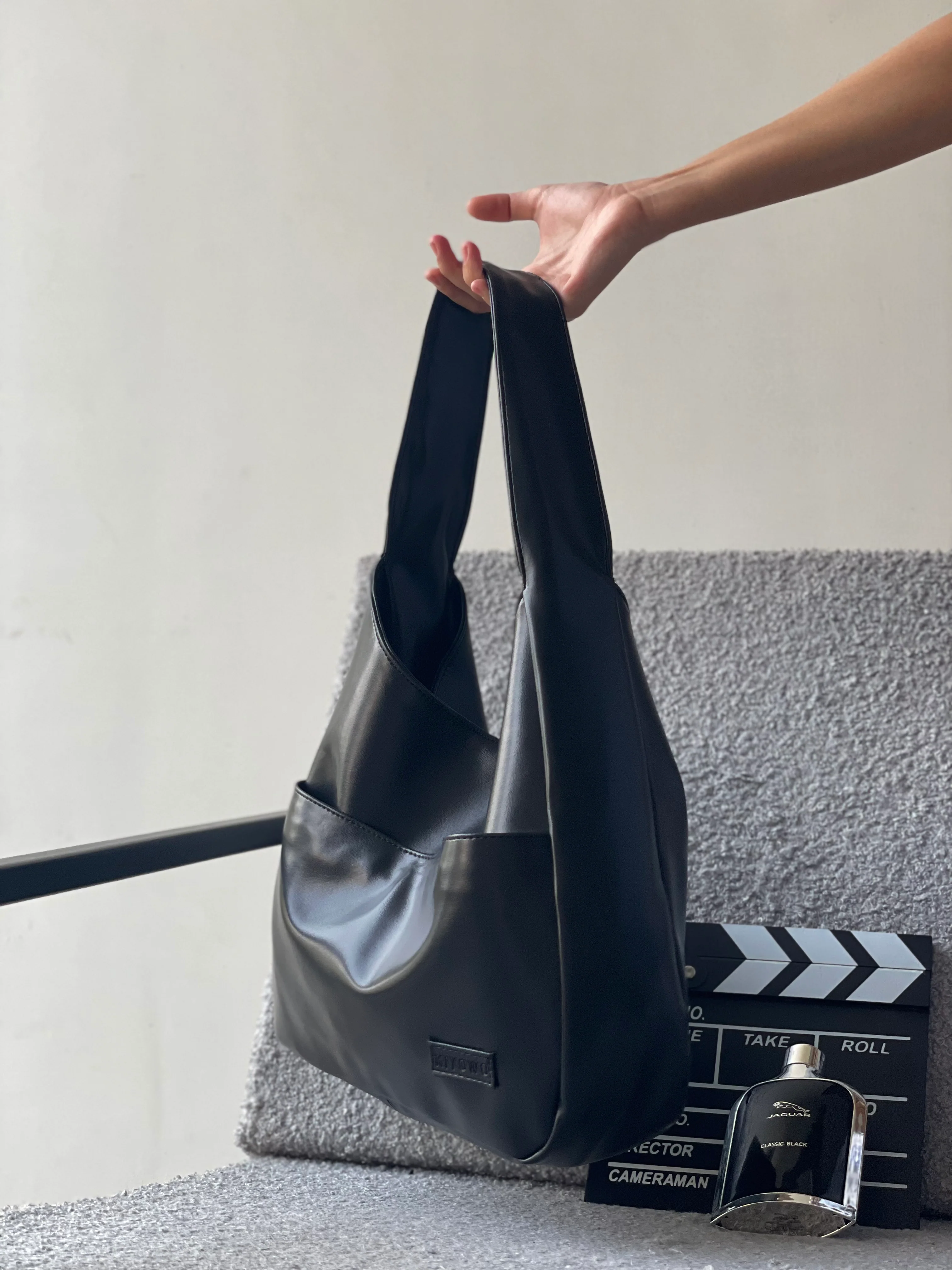 Black Hobo Tote Bag - Image 4