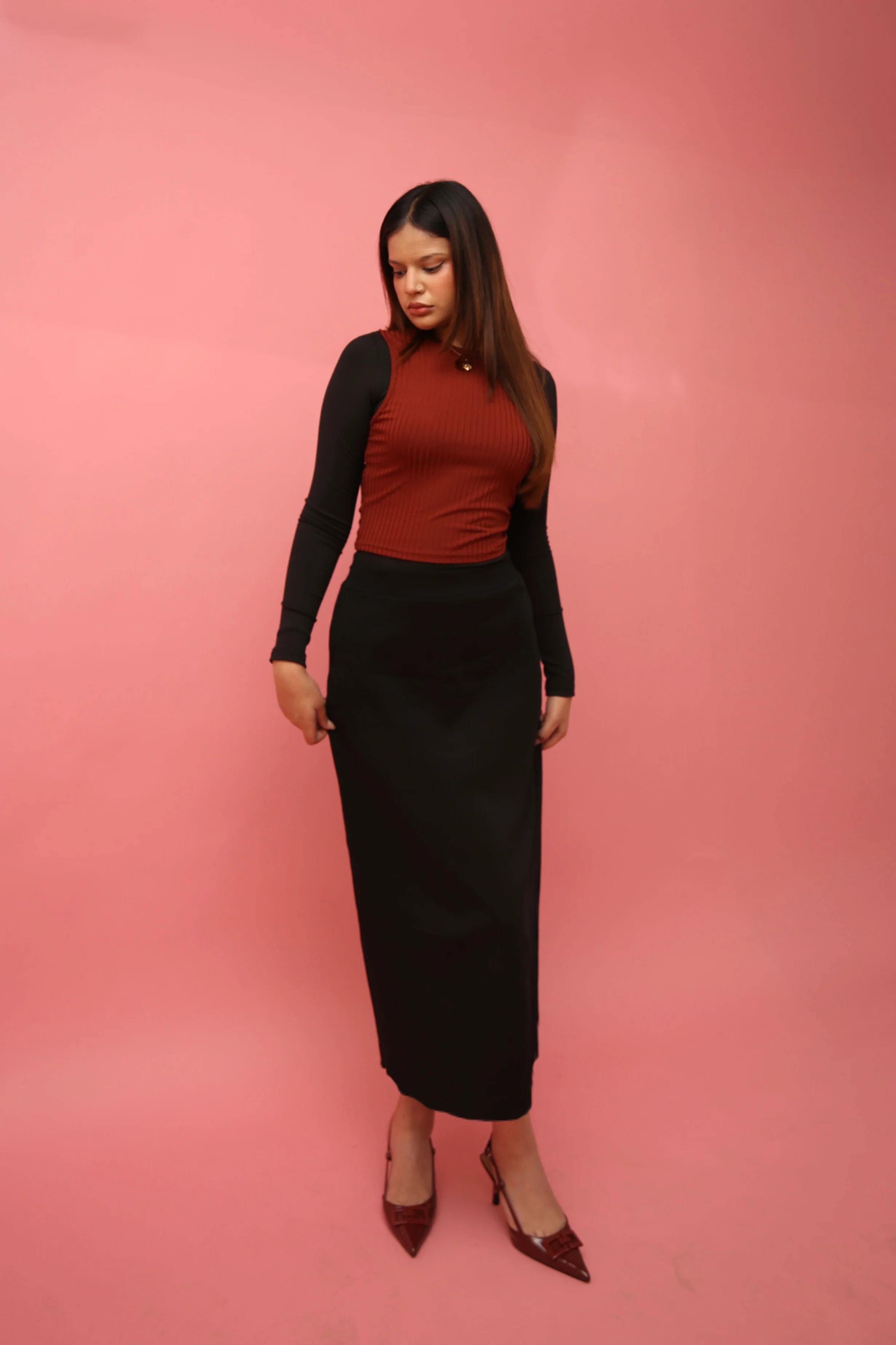 Knitted Straight Cut Black Skirt - Image 3