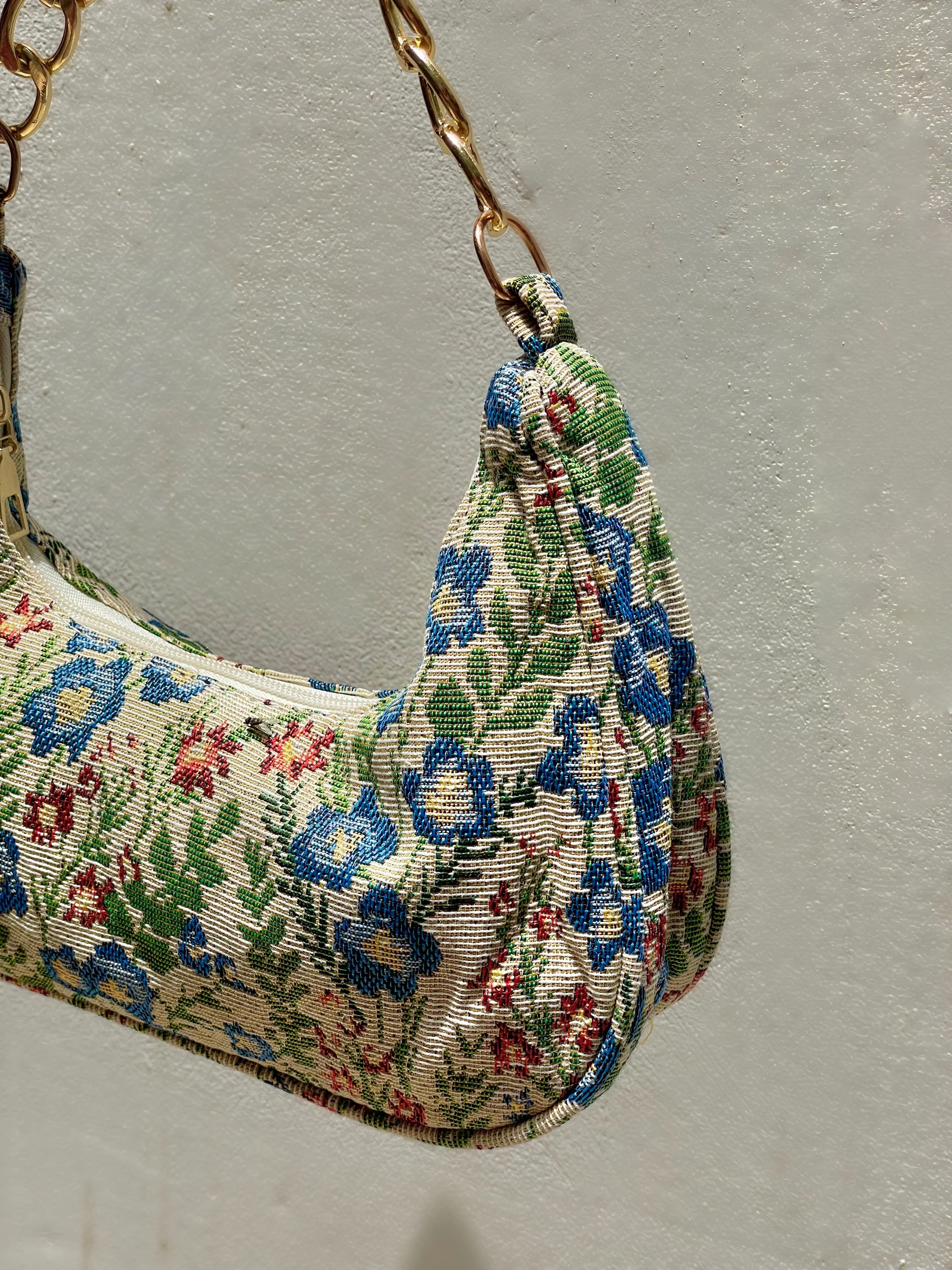 Vintage Floral Chained Shoulder Bag - Image 3