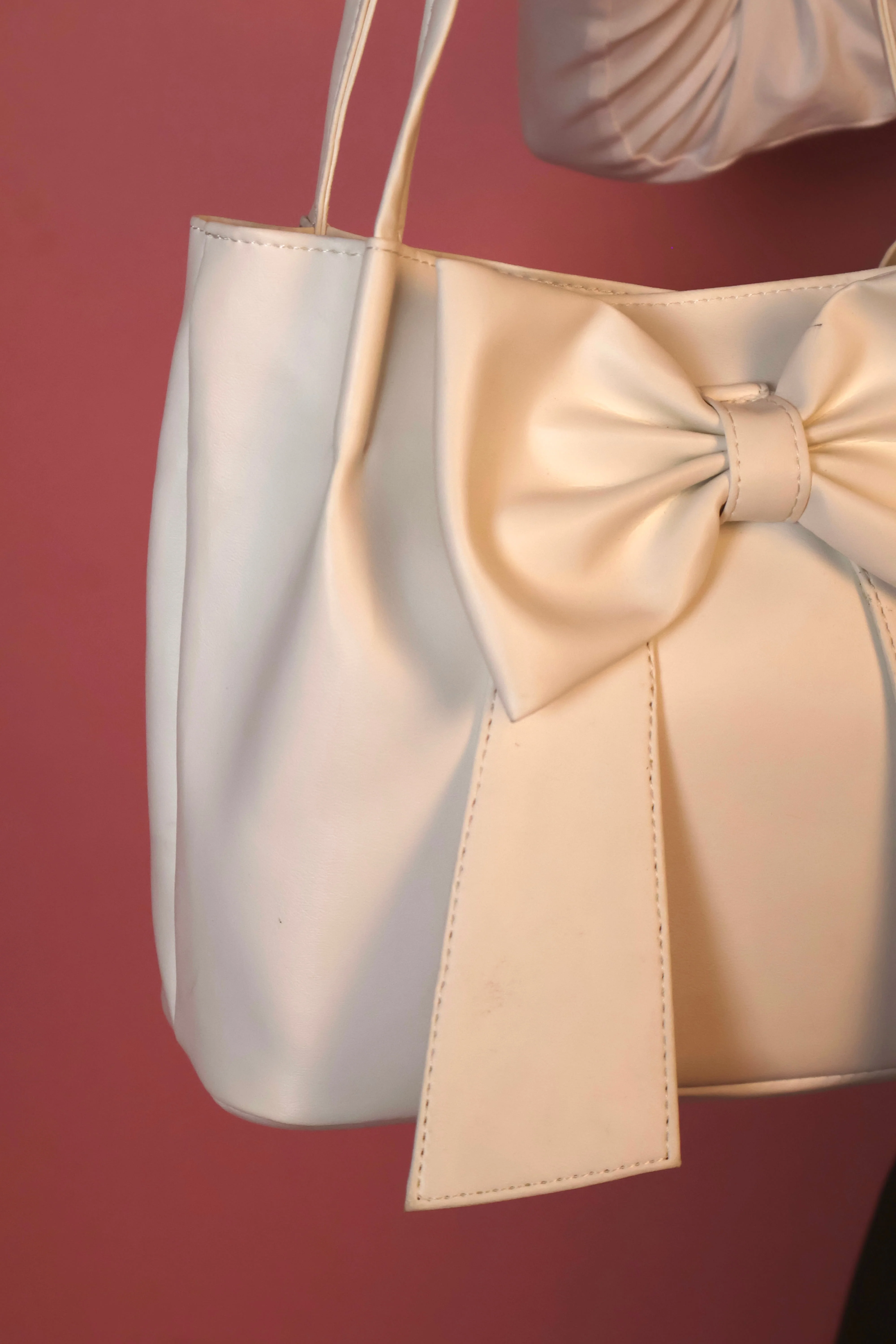 White Soft Bow Hand Bag - Image 5